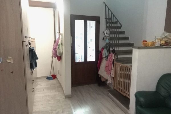 Signa, zona stazione, ingresso indipendente