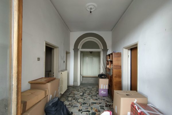 Grande appartamento con giardino