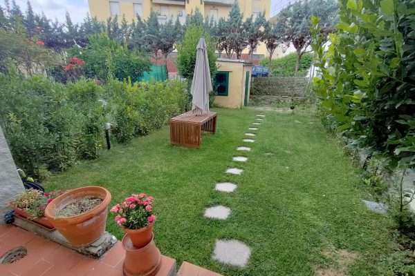 Appartamento con giardino